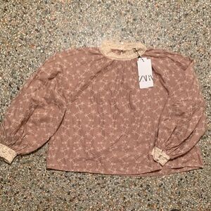 NWT Zara Women's Tan Floral Embroidered Blouse with Lace Accents small
